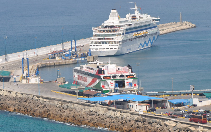 منع سفينة سياحية من الرسو بميناء طنجة بسبب كورونا