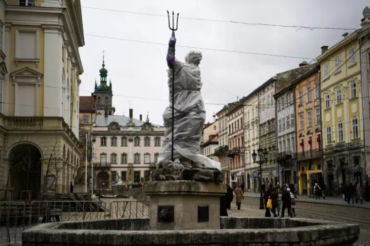 Par crainte des bombes russes, Lviv tente de protéger son héritage culturel