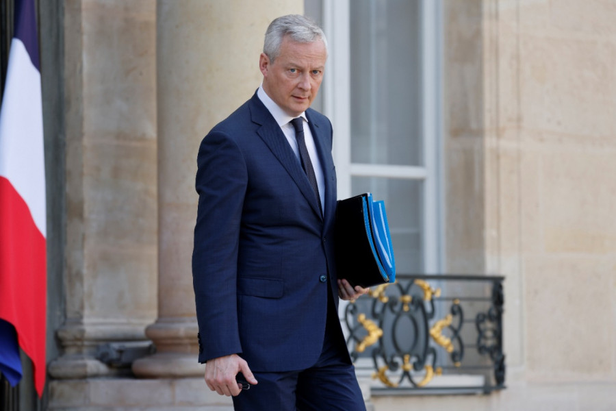 فرنسا تخشى معاقبتها مرة أخرى على إدارتها المالية