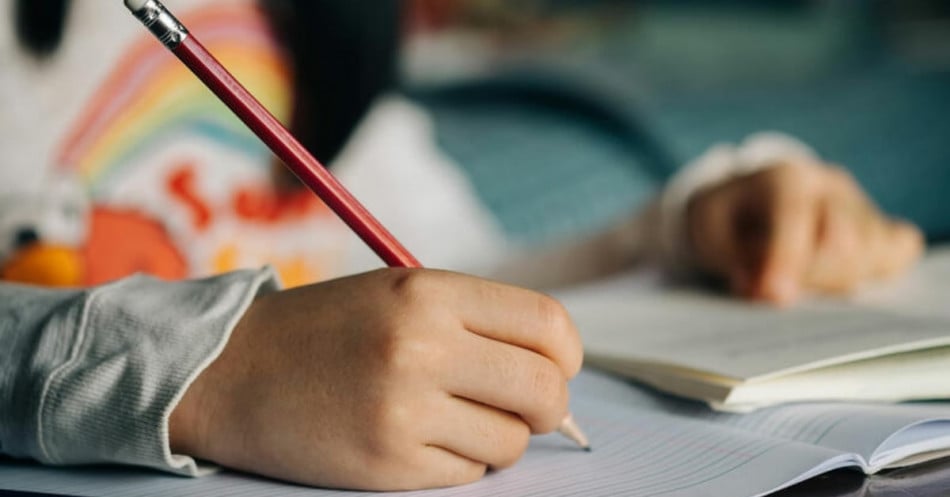 سريلانكا .. إلغاء امتحانات مدرسية بسبب الورق