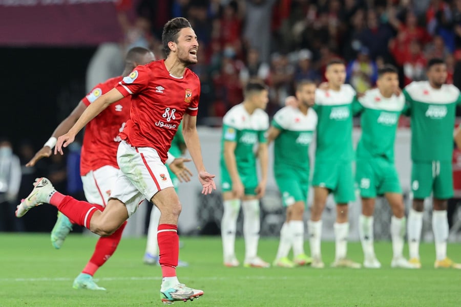 الأهلي يطلب حضورا جماهيريا كاملا ضد الرجاء 