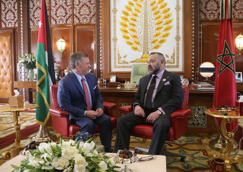 SM le Roi félicite les Souverains de Jordanie