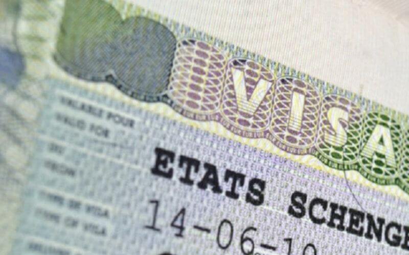 طلب التأشيرة .. إيطاليا تقرر استبدال TLS بشركة جديدة