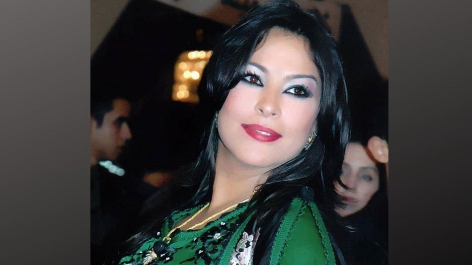 سهام أسيف تهنئ جمهورها بالعيد