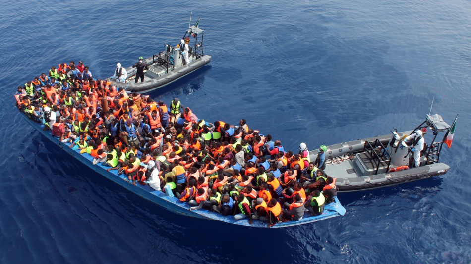 غرق مهاجرين في انقلاب قاربهم في سواحل الجزائر