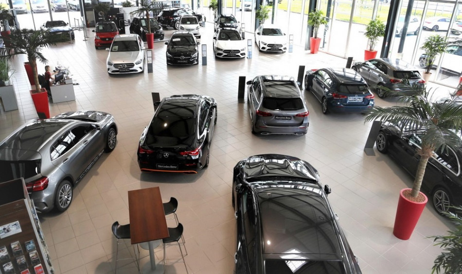Automobile: baisse de plus de 10% des ventes à fin février 