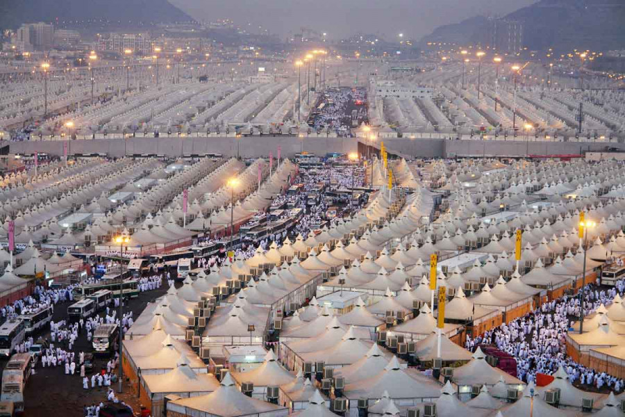 Plus de deux millions de pèlerins entament lundi le premier jour du Hajj
