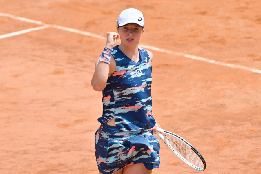 Rome: Swiatek bat Jabeur en finale et conserve son titre
