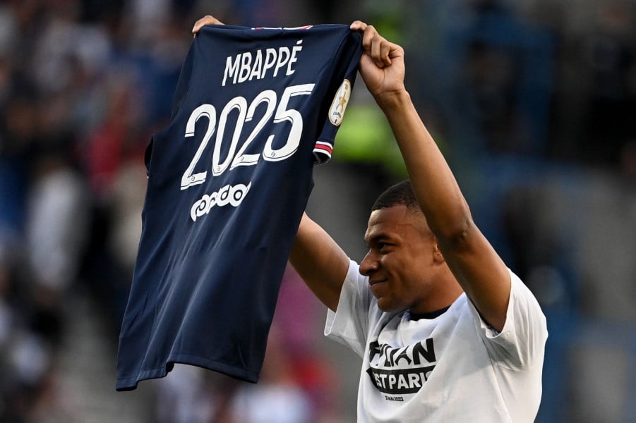 Mbappé "très content" de prolonger au Paris SG