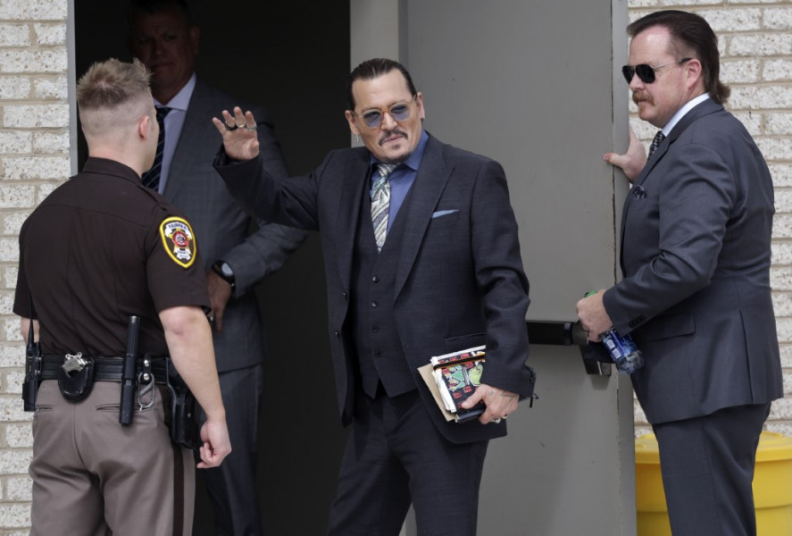 Procès de Johnny Depp: l'acteur dénonce les accusations "ahurissantes" d'Amber Heard 