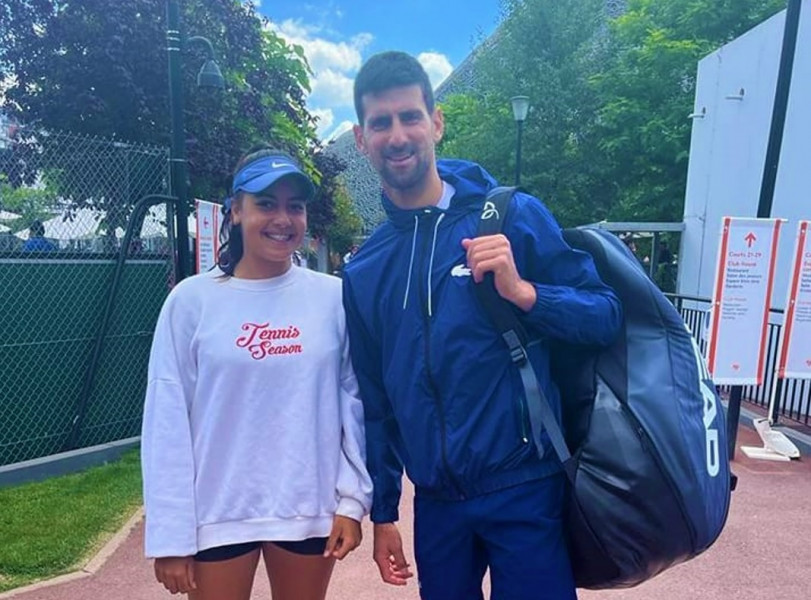 Tennis: Aya El Aouni rencontre Novak Djokovic