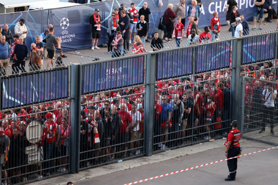 Foot: L'UEFA présente ses excuses aux supporters pour les incidents au Stade de France