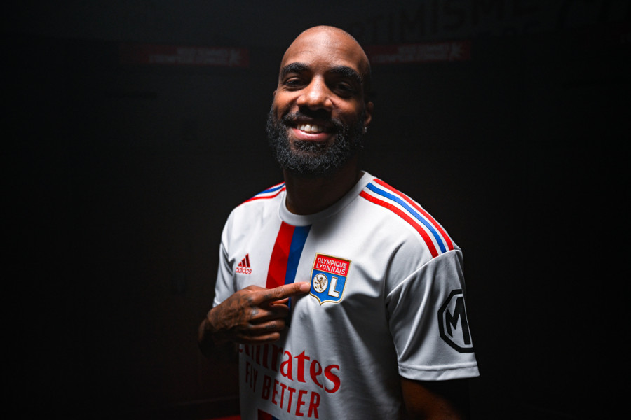 Ligue 1: Lyon officialise le retour d'Alexandre Lacazette