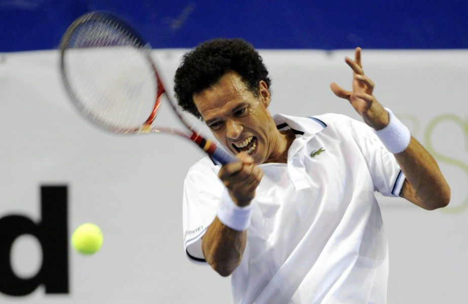 قبل التونسية جابر... أفارقة تألقوا في ملاعب التنس العالمية
