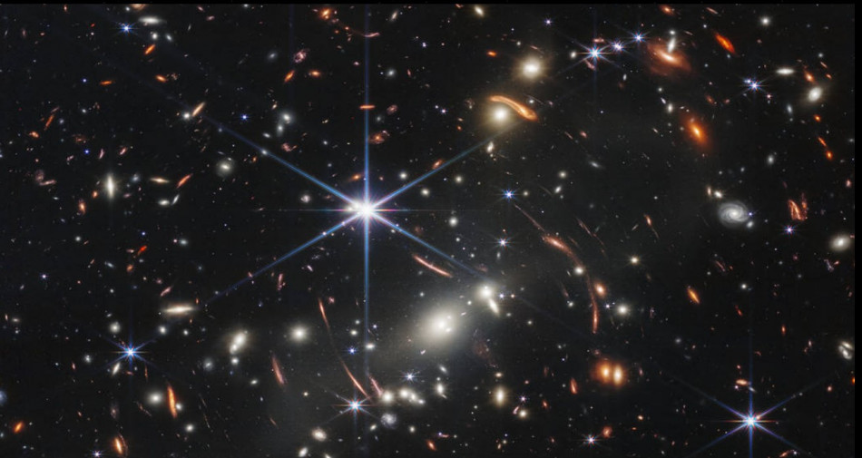 La première image du télescope James Webb dévoile le tout jeune Univers 