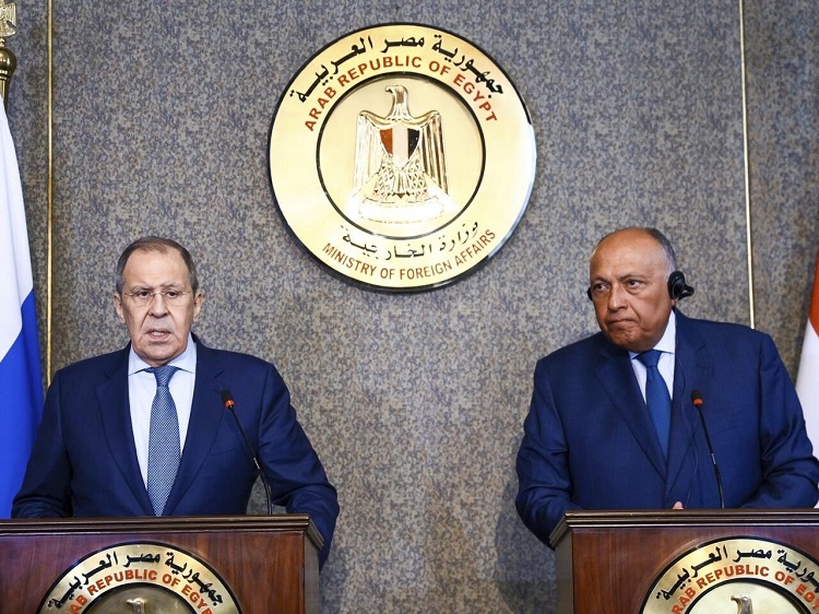 Céréales: au Caire, Lavrov veut rassurer les pays arabes
