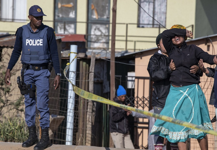 جنوب إفريقيا .. مقتل 10 أشخاص من عائلة واحدة