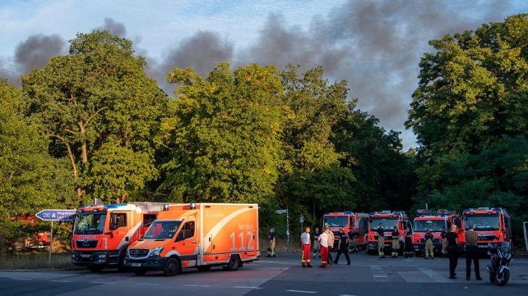 Allemagne: Un vaste feu de forêt à Berlin après une explosion dans un dépôt de munitions