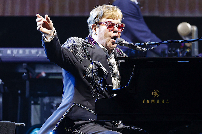 Emmy Awards: Elton John entre dans le club très fermé des "EGOT"