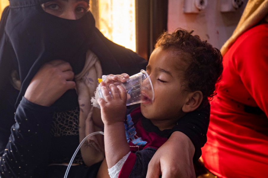 سوريون يشربون المياه الملوّثة رغم تفشي الكوليرا