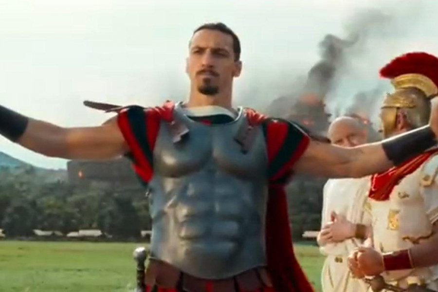Ibrahimovic diffuse la bande annonce du film "Astérix et Obélix, l'Empire du milieu"