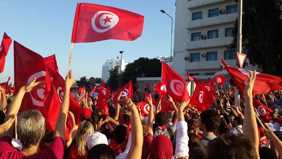 تونس .. توقيف رئيس بلدية إثر انتحار بائع متجول