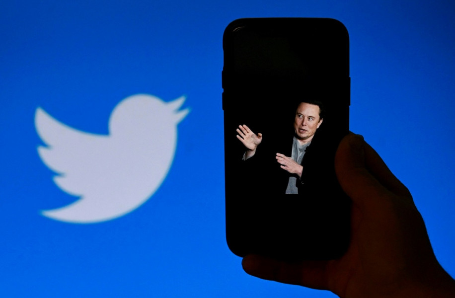 Elon Musk estime que Twitter vaut 20 milliards de dollars, moins de la moitié de son prix d'acquisition