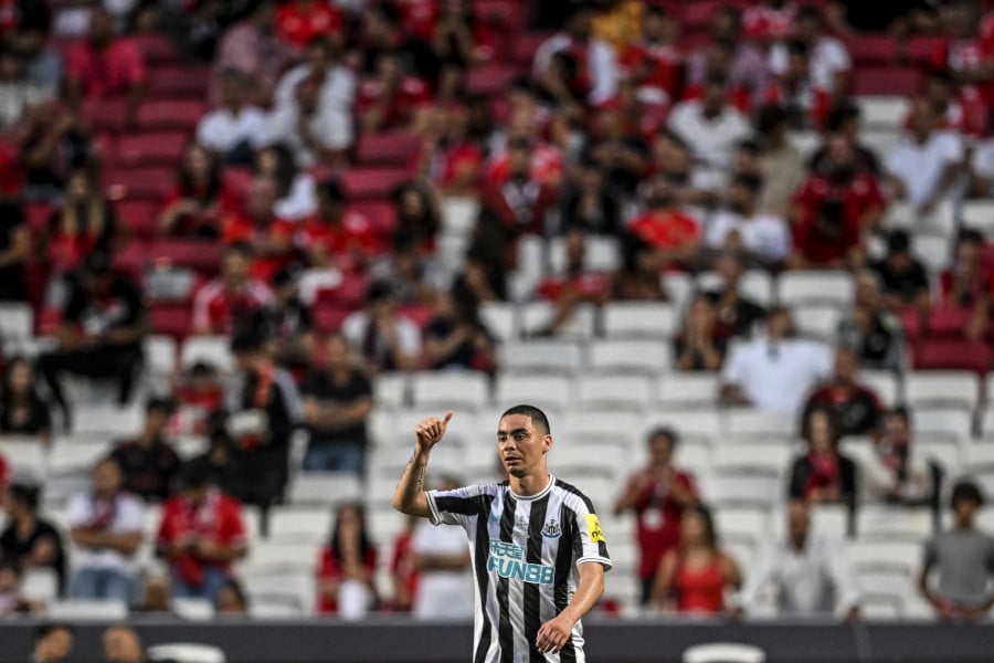 Angleterre: Newcastle, emballant, s'offre Leicester et la 2e place