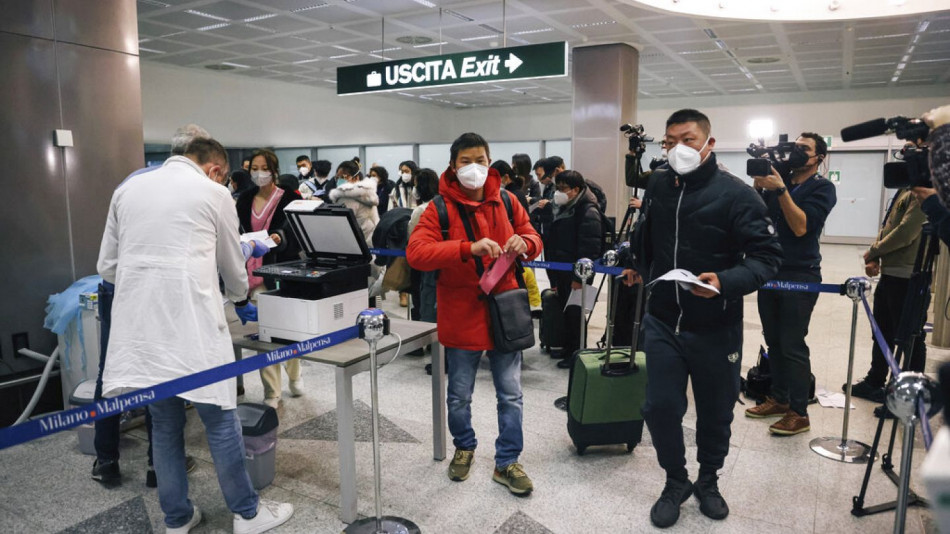 Le Royaume-Uni va imposer des tests Covid négatifs aux voyageurs venant de Chine 