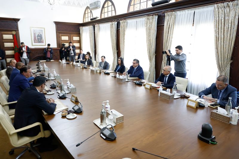 Education: signature d'un accord entre le gouvernement et les syndicats