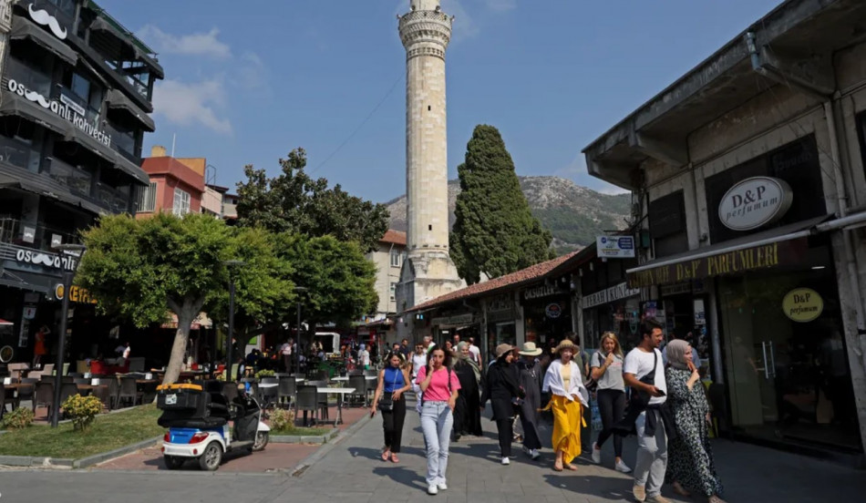 تركيا .. عائدات قياسية من السياحية 