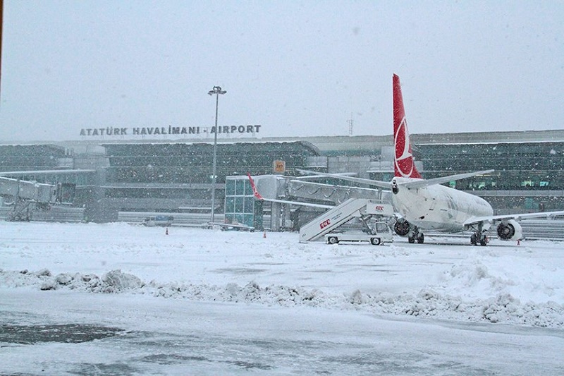 إسطنبول .. إلغاء أكثر من 200 رحلة جوية بسبب عاصفة ثلجية مرتقبة