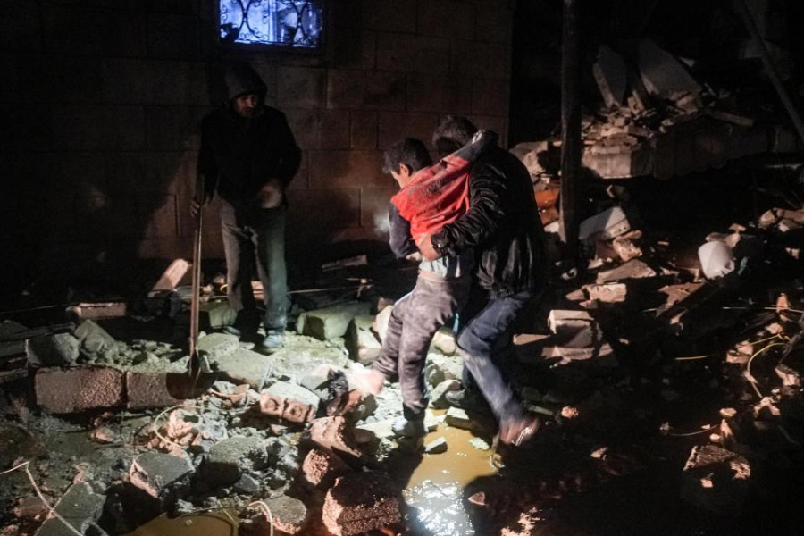 توقيف رجل في تركيا حاول خطف طفل ناج من الزلزال