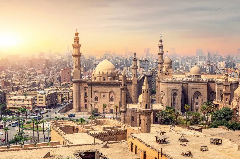 مصر تستهدف مضاعفة عدد السياح إلى 30 مليونا بحلول 2028