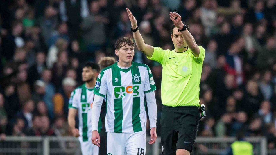 Foot: un match arrêté aux Pays-Bas pour un jet de gobelet sur un arbitre