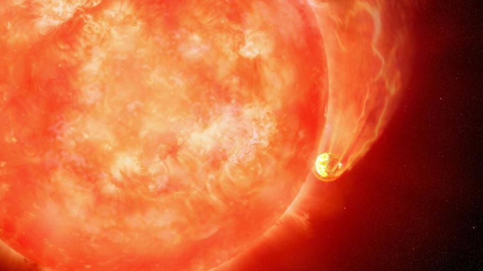 علماء رصدوا نجماً متضخماً في لحظة ابتلاعه كوكباً