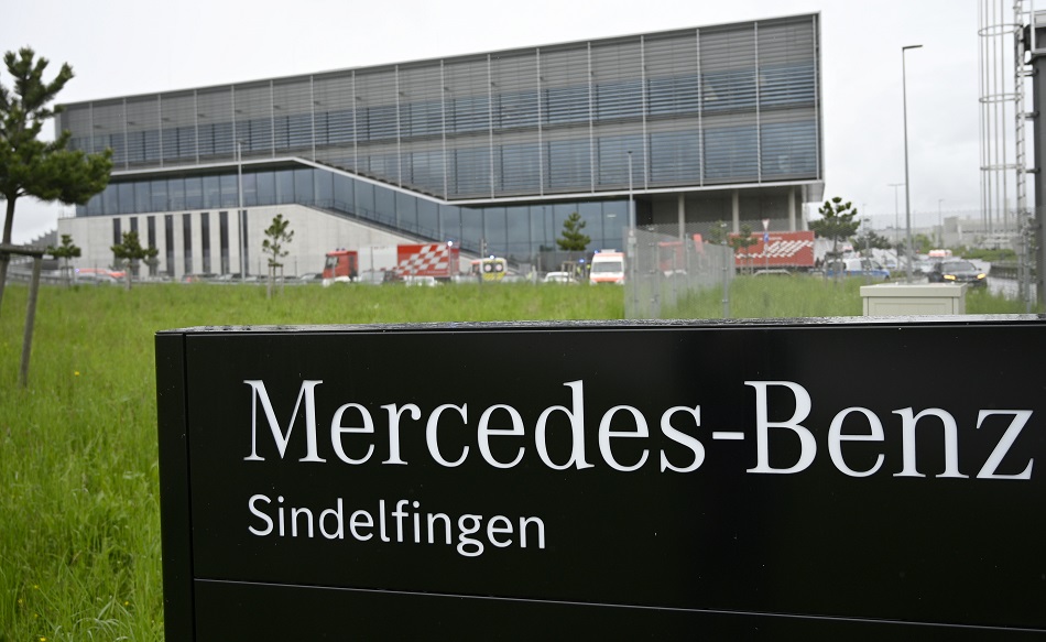مقتل رجلين بالرصاص في مصنع مرسيدس في ألمانيا