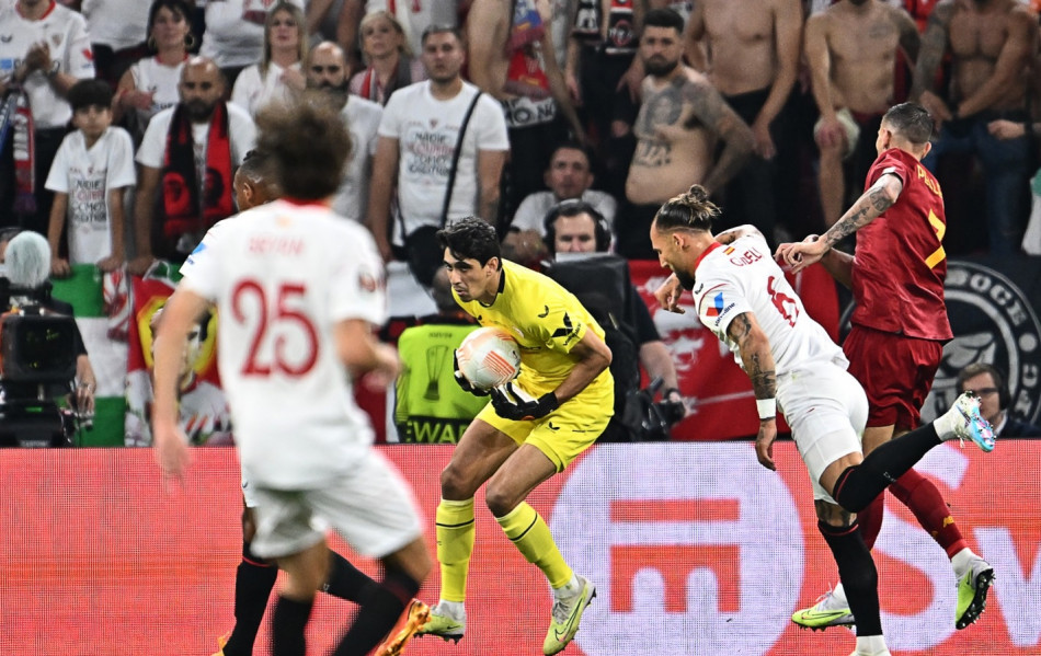 FC Séville: Youssef En-Nesyri et Yassine Bounou sacrés "champions" de la Ligue Europa, pour la 2e fois
