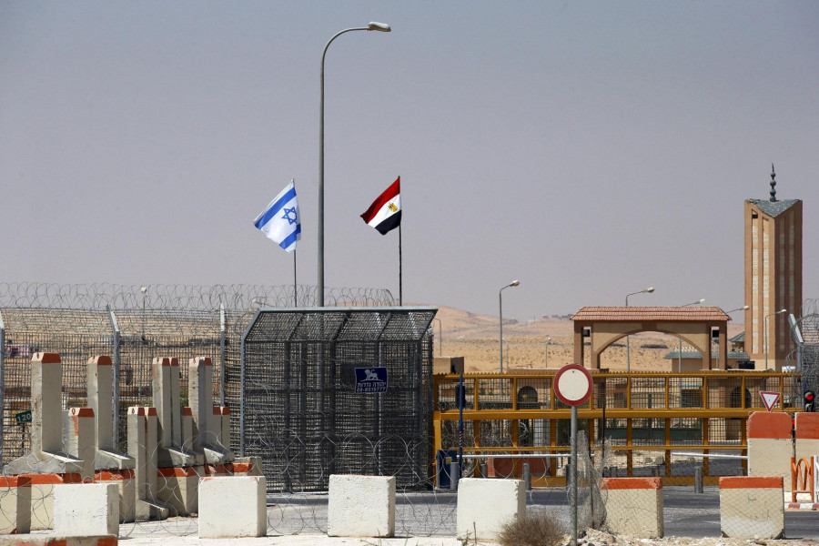 مقتل 3 جنود إسرائيليين وعنصر أمن مصري في تبادل لإطلاق النار