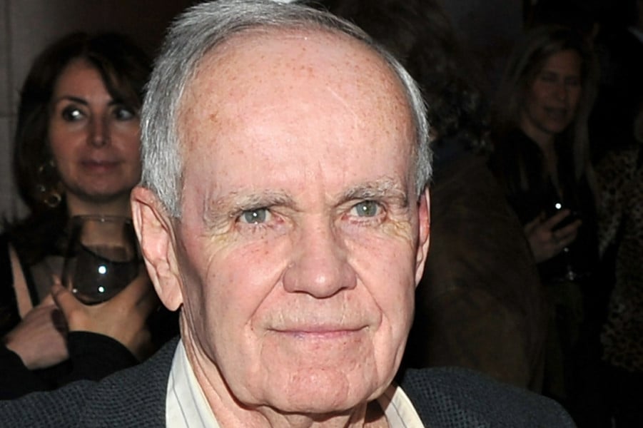 Cormac McCarthy, géant de la littérature américaine, n'est plus