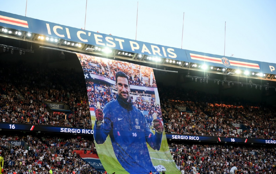 PSG: Sergio Rico est conscient et apte à communiquer