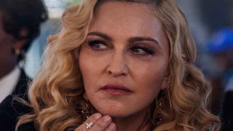 Madonna dit être "sur le chemin de la guérison" après une grave infection
