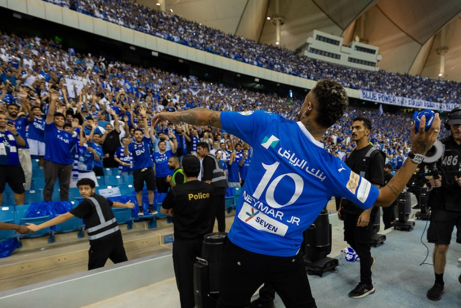 Entraîneur d'Al-Hilal: Neymar est blessé et ne peut pas encore s'entraîner