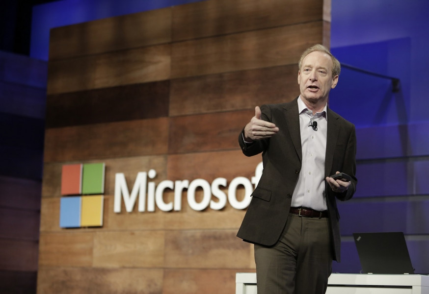 Président de Microsoft: l'IA risque de reproduire les mêmes erreurs que les réseaux sociaux