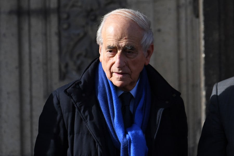 Décès de Jean-Pierre Elkabbach: une page du journalisme politique se tourne 