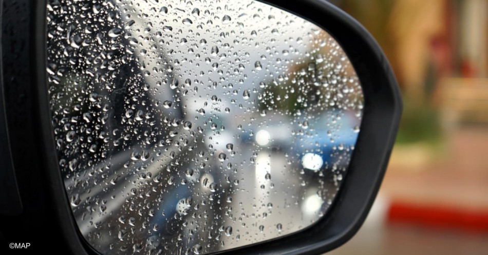 وزارة التجهيز تطالب السائقين بالحذر بسبب أحوال الطقس