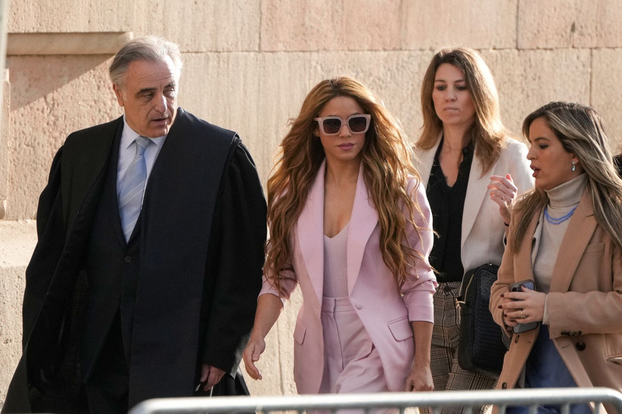 Fraude fiscale: Shakira arrive au tribunal de Barcelone pour son procès