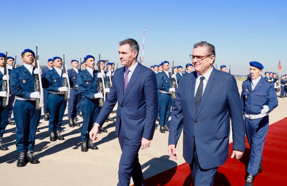 رئيس الحكومة الإسبانية بيدرو سانشيز يحل بالمغرب