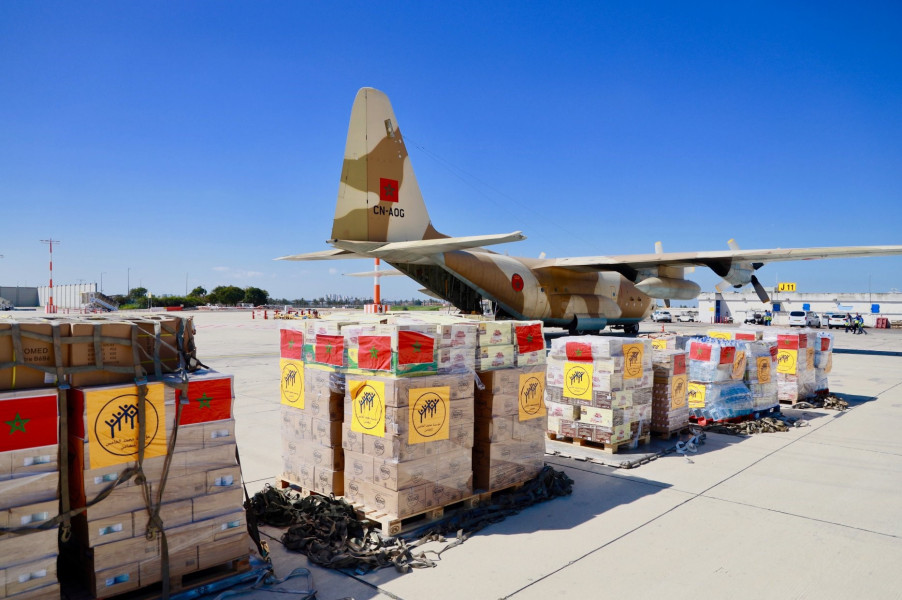 Dans le cadre de l’opération humanitaire ordonnée par SM le Roi, l’Agence Bayt Mal Al Qods achève l’opération du panier alimentaire et poursuit la distribution des repas à Al Qods