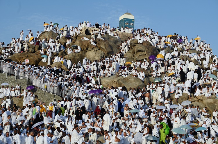 Chambre des conseillers: Ahmed Toufiq présente les mesures prises par le ministère pour l’organisation du Hajj 1446 H/2025